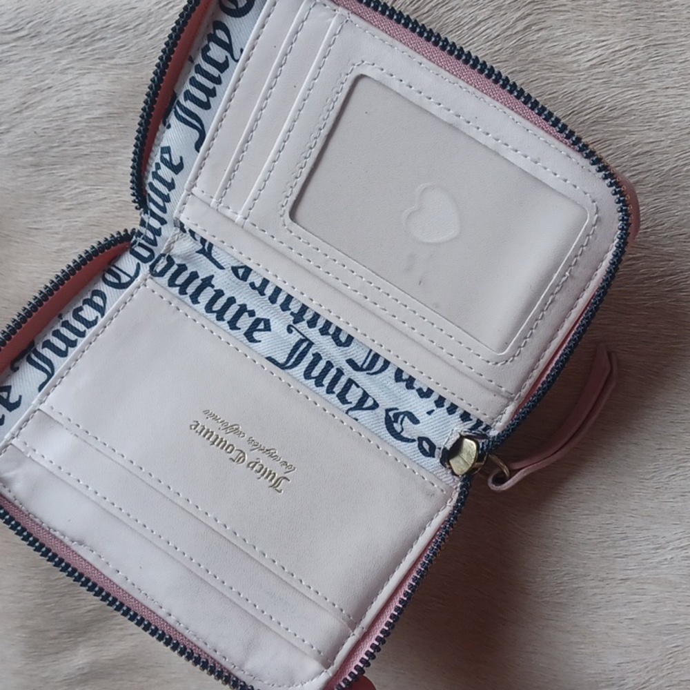 Juicy Couture  Wallet - Picture 4 of 16